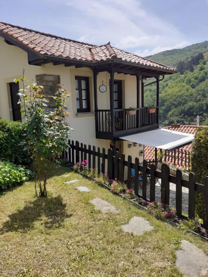 坎加斯德尔纳尔塞亚La Casina De Santulaya别墅 外观 照片