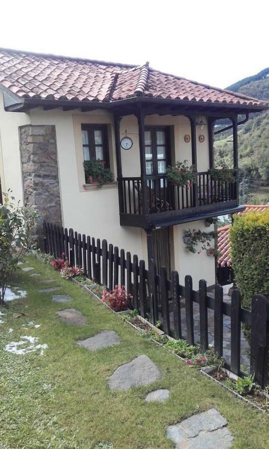 坎加斯德尔纳尔塞亚La Casina De Santulaya别墅 外观 照片